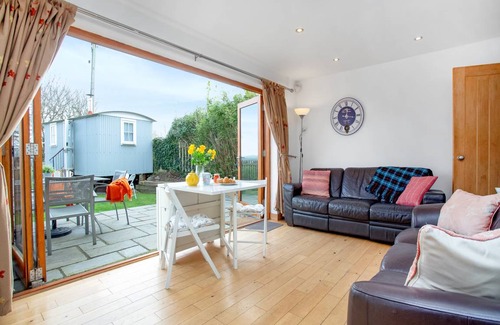 Cubert Cottage | Cabin ∙ 2 bedrooms ∙ 4 guests