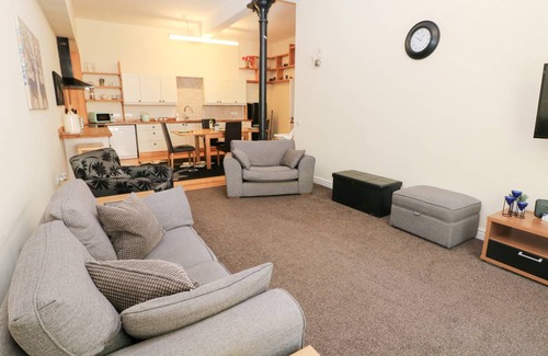 Litton Mill Cottage | Cabin ∙ 2 bedrooms ∙ 4 guests