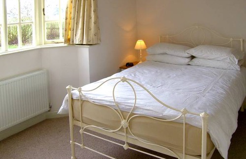Knutsford Cottage | Cabin ∙ 2 bedrooms ∙ 4 guests
