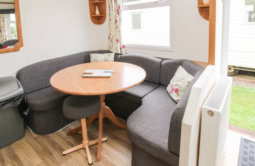 Much Wenlock Cottage | Cabin ∙ 2 bedrooms ∙ 4 guests