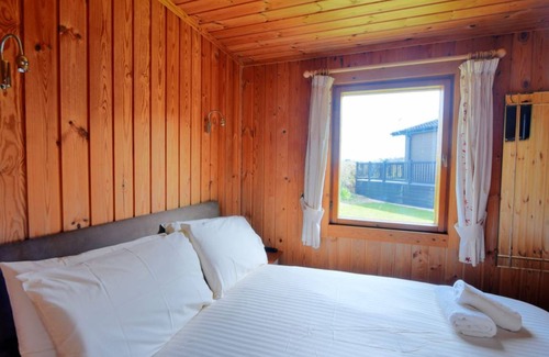 Combpyne Cottage | Cabin ∙ 2 bedrooms ∙ 4 guests