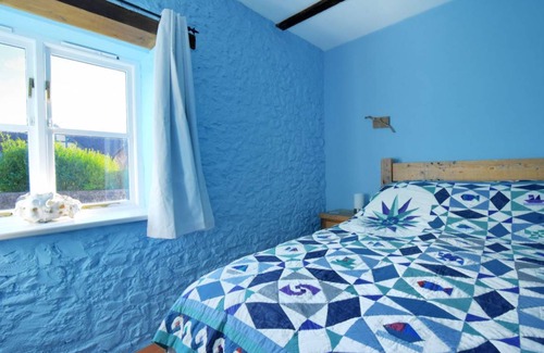 Rousdon Cottage | Cabin ∙ 2 bedrooms ∙ 4 guests