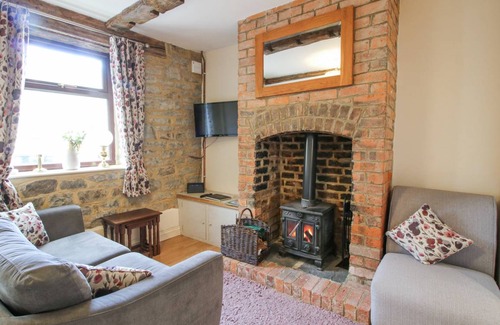 Knighton Cottage | Cabin ∙ 2 bedrooms ∙ 4 guests