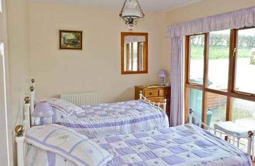Newport Cottage | Cabin ∙ 2 bedrooms ∙ 4 guests