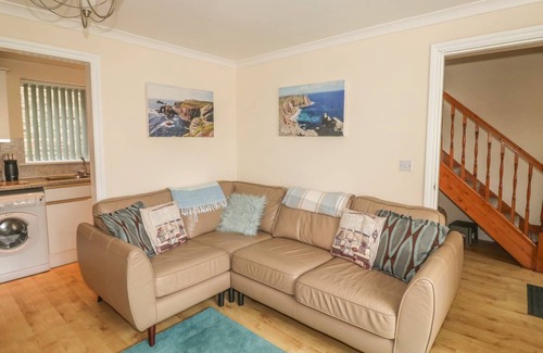 Tintagel Cottage | Cabin ∙ 2 bedrooms ∙ 4 guests