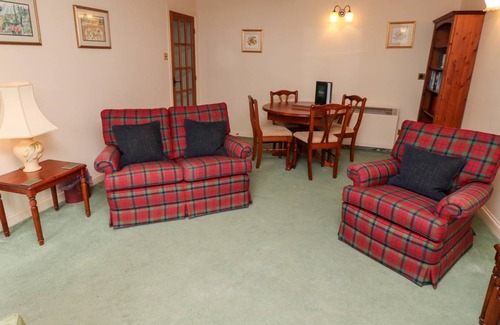 Akeld Cottage | Cabin ∙ 2 bedrooms ∙ 4 guests