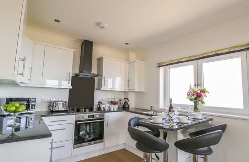 Banff Cottage | Cabin ∙ 2 bedrooms ∙ 4 guests