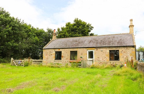 Cornhill on Tweed Cottage | Cabin ∙ 2 bedrooms ∙ 4 guests