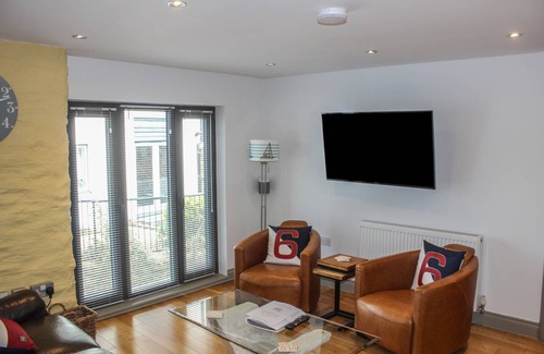 Dartmouth Cottage | Cabin ∙ 2 bedrooms ∙ 4 guests