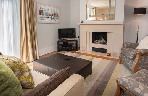 Dartmouth Cottage | Cabin ∙ 2 bedrooms ∙ 4 guests