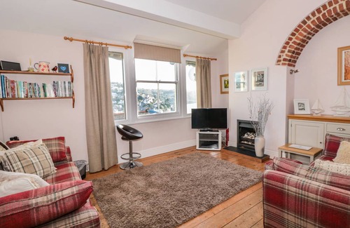 Dartmouth Cottage | Cabin ∙ 2 bedrooms ∙ 4 guests