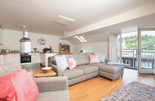 Dartmouth Cottage | Cabin ∙ 2 bedrooms ∙ 4 guests