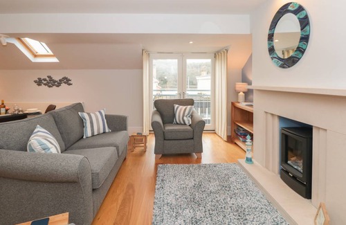 Dartmouth Cottage | Cabin ∙ 2 bedrooms ∙ 4 guests