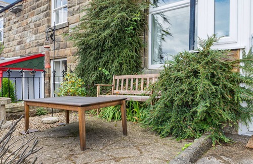Glaisdale Cottage | Cabin ∙ 2 bedrooms ∙ 3 guests