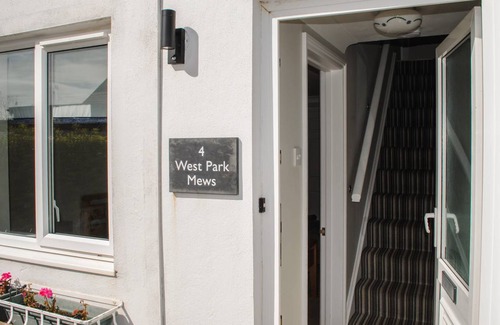 Hope-Cove Cottage | Cabin ∙ 2 bedrooms ∙ 4 guests