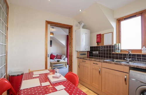 Inverness Cottage | Cabin ∙ 2 bedrooms ∙ 4 guests