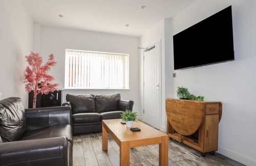 Cemaes Bay Cottage | Cabin ∙ 2 bedrooms ∙ 4 guests