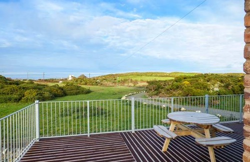 Cemaes Bay Cottage | Cabin ∙ 2 bedrooms ∙ 4 guests