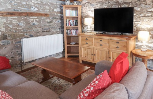 Llangollen Cottage | Cabin ∙ 2 bedrooms ∙ 3 guests
