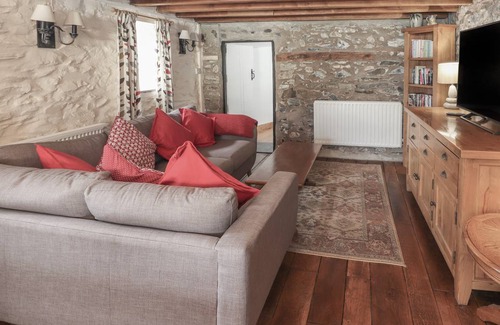 Llangollen Cottage | Cabin ∙ 2 bedrooms ∙ 3 guests