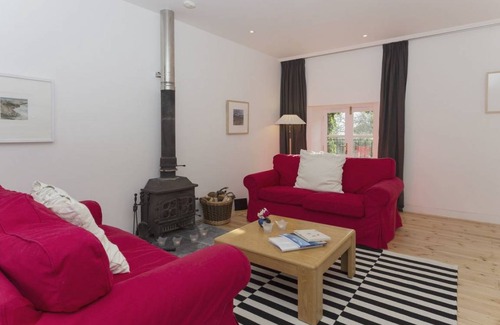 Kingsbridge Cottage | Cabin ∙ 2 bedrooms ∙ 4 guests