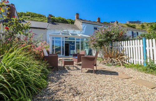 Portreath Cottage | Cabin ∙ 2 bedrooms ∙ 4 guests