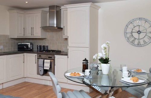 Chester-le-Street Cottage | Cabin ∙ 2 bedrooms ∙ 3 guests