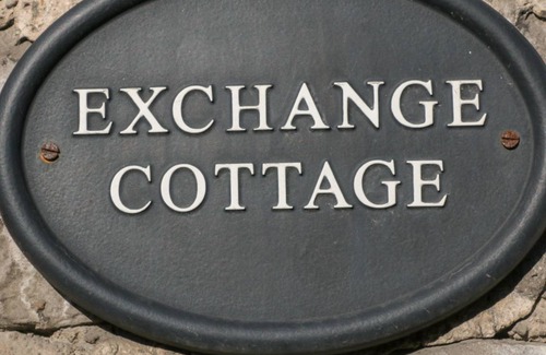 Tideswell Cottage | Cabin ∙ 2 bedrooms ∙ 4 guests
