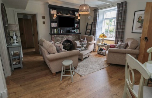 Warkworth Cottage | Cabin ∙ 2 bedrooms ∙ 3 guests