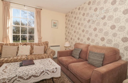 Dursley Cottage | Cabin ∙ 2 bedrooms ∙ 6 guests