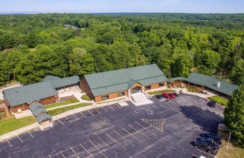 Gaylord House | Cabin 2333 - Secluded Log Cabin within Private Resort