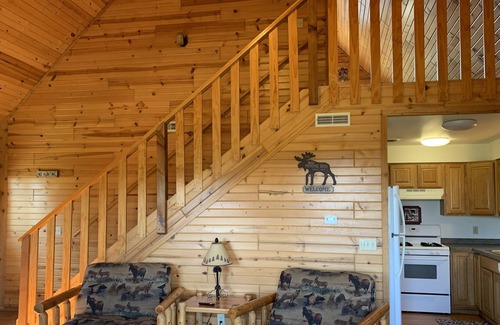 Warrens House | Cabin, 3 Bears Waterpark included, UTV trails