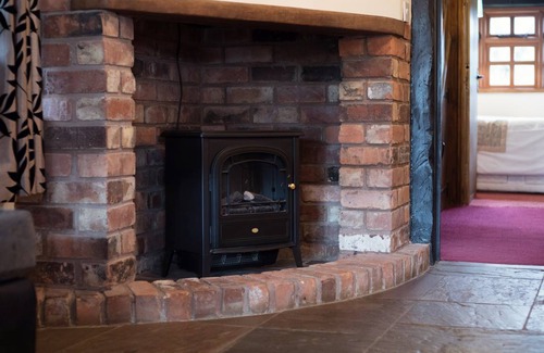 Little Malvern Cottage | Cabin ∙ 3 bedrooms ∙ 5 guests