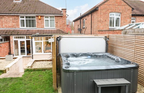 Melton Mowbray Cottage | Cabin ∙ 3 bedrooms ∙ 6 guests