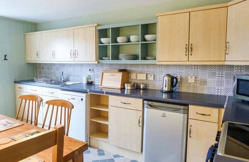 Carrbridge Cottage | Cabin ∙ 3 bedrooms ∙ 6 guests