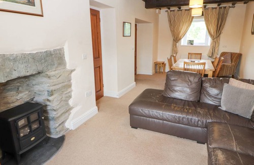 Bowland Bridge Cottage | Cabin ∙ 3 bedrooms ∙ 6 guests