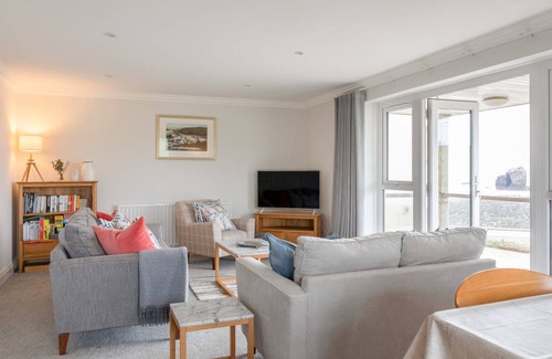 Burgh Island Cottage | Cabin ∙ 3 bedrooms ∙ 6 guests