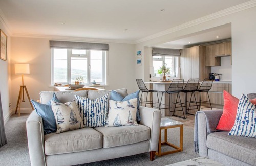 Burgh Island Cottage | Cabin ∙ 3 bedrooms ∙ 6 guests