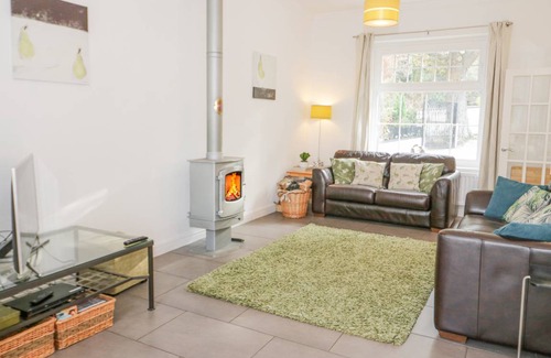 Henryd Cottage | Cabin ∙ 3 bedrooms ∙ 5 guests