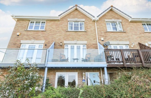 Wyke Regis Cottage | Cabin ∙ 3 bedrooms ∙ 5 guests