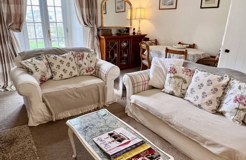 Akeld Cottage | Cabin ∙ 3 bedrooms ∙ 5 guests