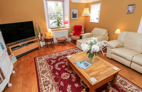 Kidwelly Cottage | Cabin ∙ 3 bedrooms ∙ 6 guests