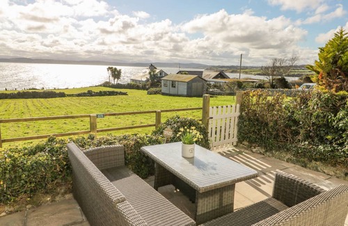Moelfre Cottage | Cabin ∙ 3 bedrooms ∙ 6 guests