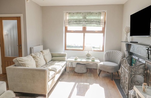 Moelfre Cottage | Cabin ∙ 3 bedrooms ∙ 6 guests