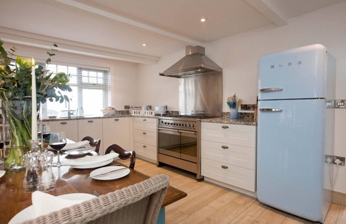 Sandsend Cottage | Cabin ∙ 3 bedrooms ∙ 6 guests