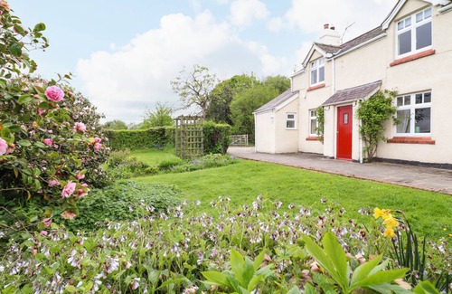 Graigfechan Cottage | Cabin ∙ 3 bedrooms ∙ 6 guests