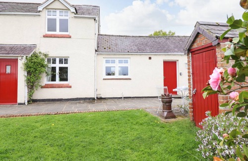 Graigfechan Cottage | Cabin ∙ 3 bedrooms ∙ 6 guests