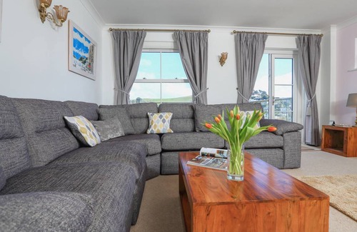 Dartmouth Cottage | Cabin ∙ 3 bedrooms ∙ 6 guests