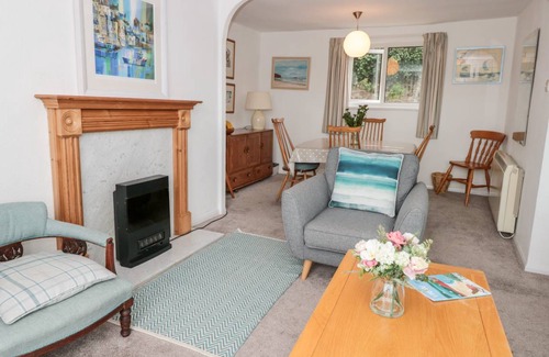 Dartmouth Cottage | Cabin ∙ 3 bedrooms ∙ 6 guests