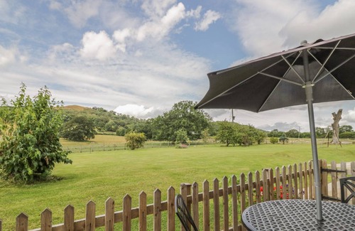 Moreton Cottage | Cabin ∙ 3 bedrooms ∙ 6 guests